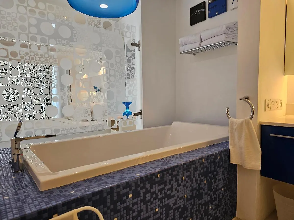 Chill Hotel Seminyak