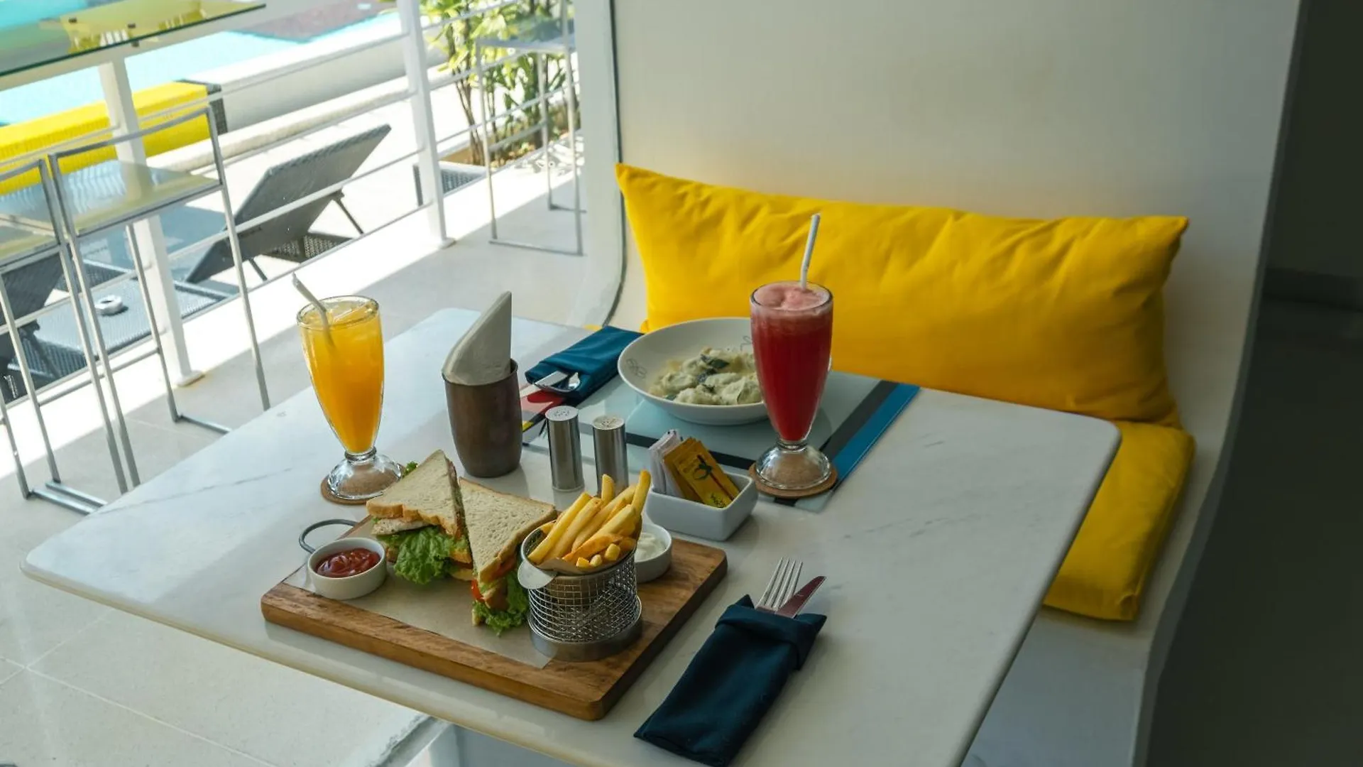 Chill Hotel Seminyak
