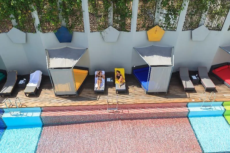 Chill Hotel Seminyak